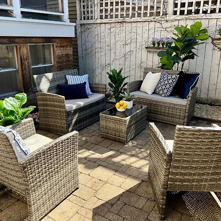 3 Bedroom Spacious Home In Ideal Location W Free Parking Back Yard Pets Welcome Chicago Eksteriør billede