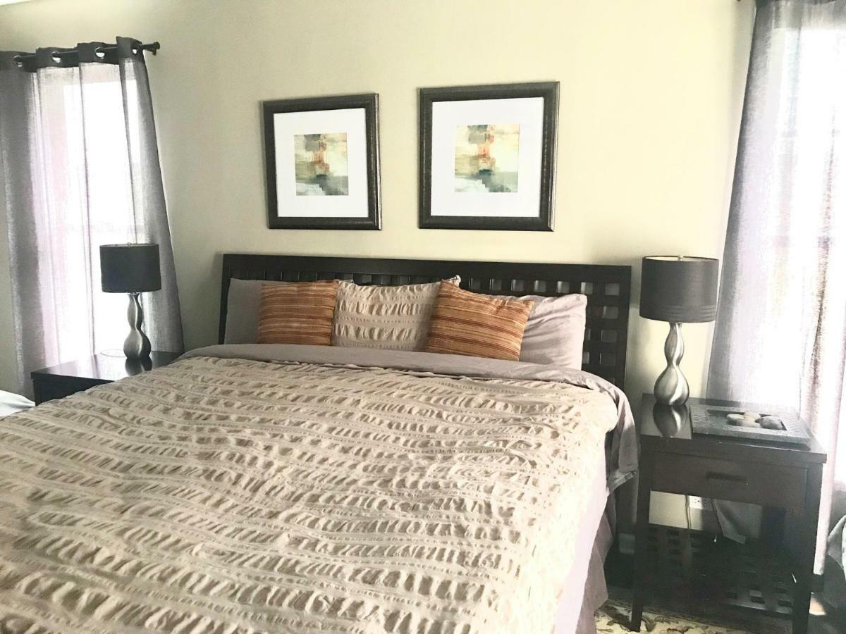 3 Bedroom Spacious Home In Ideal Location W Free Parking Back Yard Pets Welcome Chicago Eksteriør billede