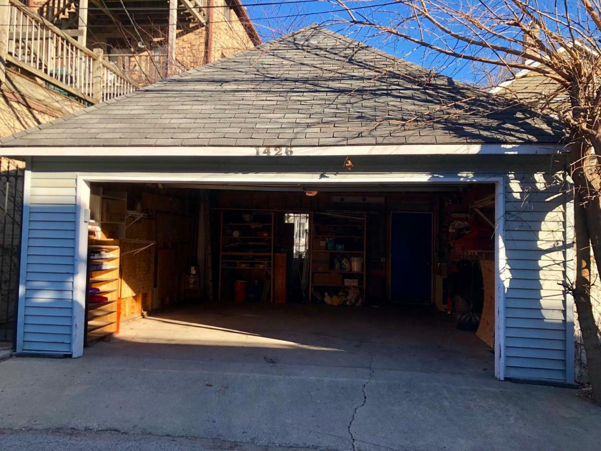 3 Bedroom Spacious Home In Ideal Location W Free Parking Back Yard Pets Welcome Chicago Eksteriør billede